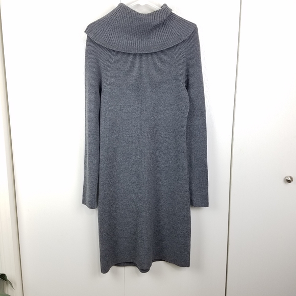 Vineyard Vines Funnel Neck Sweater Dress
Sz Med - Picture 4 of 6